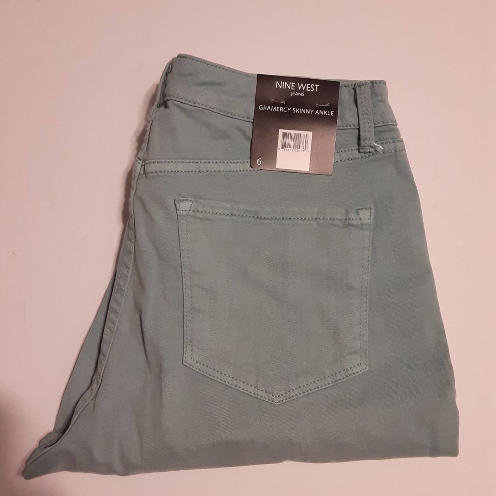 NWT Nine West Women's Gramercy Skinny Frayed Ankle Jeans 60481923-P71 Size 6